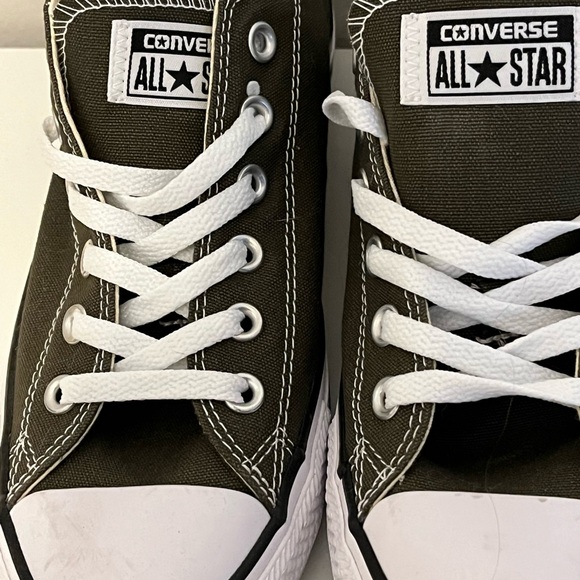 Olive green Converse shoes - Picture 2 of 3